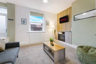 Cosy 2BR Apartment Sleeps 4 by Stay With Us - 4