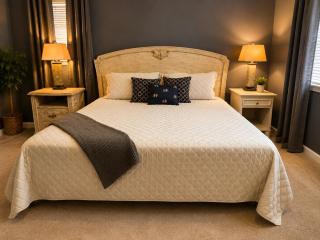 Poolside Retreat Sleeps 9 Family Getaway - 9