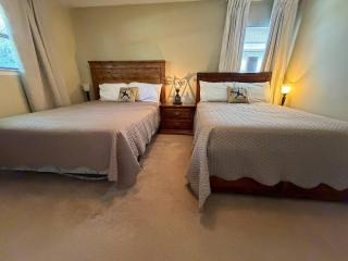 Poolside Retreat Sleeps 9 Family Getaway - 2