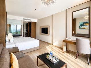 Panorama Premium Apartment with Sea & City view by San Ocean - 4