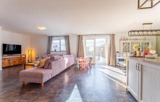 Pet Friendly Home In Stavenisse With Outdoor Swimming Pool - 7