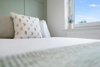 3BR in County Durham with WiFi and Street Parking - 5