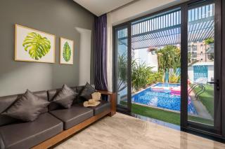 4Bedroom Villa 300m from the Sea - 0