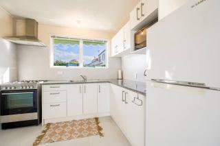 Stunning Two Bedroom House in in Half Moon Bay - 2