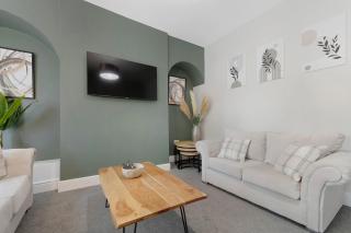 2BR in Darlington with Free Parking and Fast Wifi - 4