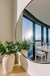 Sky-High 2 Bedroom in Brisbane CBD - Spectacular City and River Views - 5