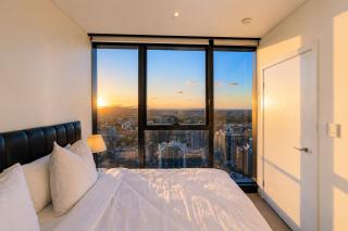 Sky-High 2 Bedroom in Brisbane CBD - Spectacular City and River Views - 3