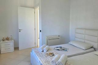 Brisa Del Mar Beachfront Apartment 116 - Happy Rentals - 1