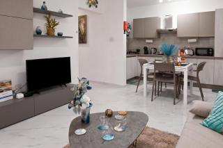 Cosy 2bdr Apart In Bugibba Square - Happy Rentals - 8