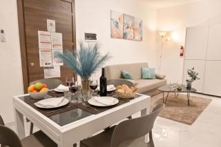 Cosy 2bdr Apart In Bugibba Square - Happy Rentals - 4