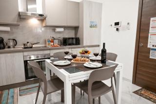 Cosy 2bdr Apart In Bugibba Square - Happy Rentals - 3