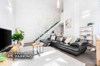 Foundry Top Floor 2BR Loft Parking & Workspace - 0