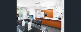 Chevron Renaissance Hosted by Gold Coast Holiday Stays - 6