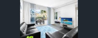 Chevron Renaissance Hosted by Gold Coast Holiday Stays - 8