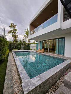 Casa Signature Pool villa-2 minutes walk to Ikea - 0