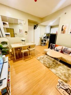 2 Airconditioner Bedroom Condo Staycation- Binan Laguna - 0