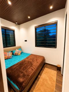 Primo 1bhk stay I Nilgiris hills I By homeyhuts - 2