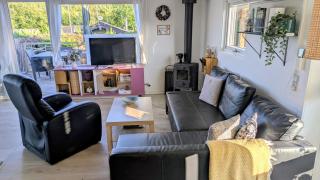 Cozy Holiday Home Near The Beach - 6