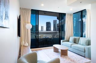 Waterfront Melbourne Apartments - 1