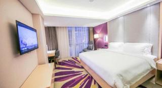 Lavande Hotel Wuhan Houhu Avenue Xingye Road - 2
