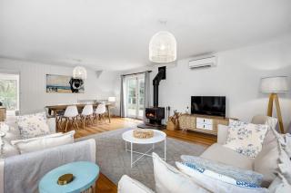 Gigglewiggy - Beach house wrapped in nature - 9