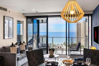 Sunrise 19 at Circle on Cavill, 2BR Ocean View - 6