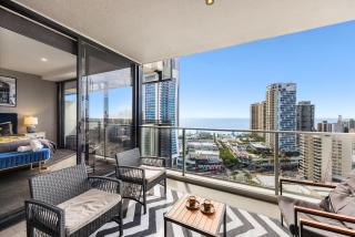 Sunrise 19 at Circle on Cavill, 2BR Ocean View - 4
