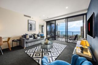 Sunrise 19 at Circle on Cavill, 2BR Ocean View - 2