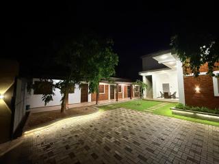 Nice Place Negombo - 4