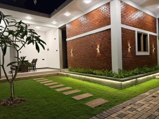 Nice Place Negombo - 1