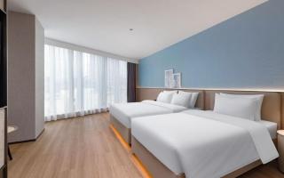 Country Inn &Suites by Radisson,Chongqing Jiefangbei Central Pedestrian Street Hongyadong - 4