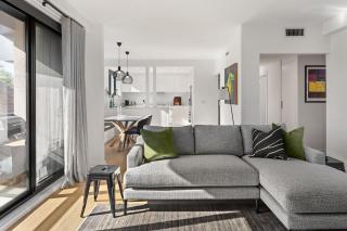 Boutique Stays - Elmtree - 8