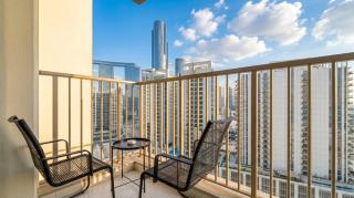 Vogue Vacation Homes, ABD Reflection Tower in the Heart of Al Reem Island, One Bedroom Apartment with Balcony and City view, walking distance from Reem Central Park & Beach - 9