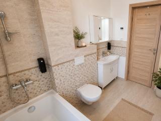 Jafar 10 - Modern 1BR with Balcony & Workspace - Timişoara - 7