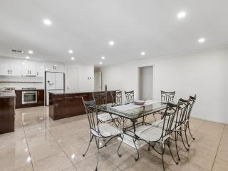 Coastal Breeze - Family Entertainer - Moonta Bay - 3