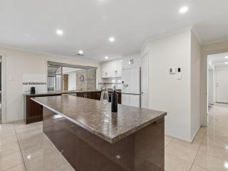 Coastal Breeze - Family Entertainer - Moonta Bay - 2