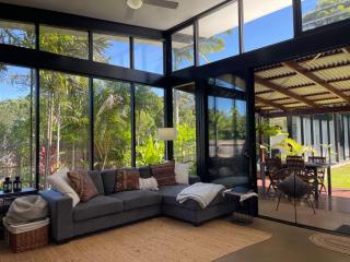 Tropical modernist Retreat - 9