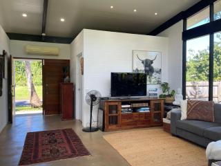 Tropical modernist Retreat - 6