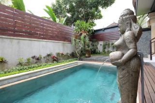 Kayana House Cozy & Harmonious 4BR Villa with Swimming Pool - 4