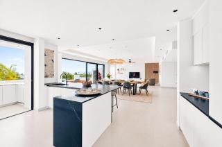 Luxury Oceanview Penthouse - Private Pool - 4