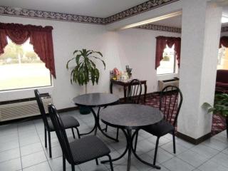 Quality Inn - 6