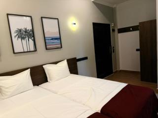 Coco Winds Hotel - 4