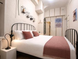 Caveau bourguignon St Vincent - Duplex 8 personnes - Centre de Chalon - 1