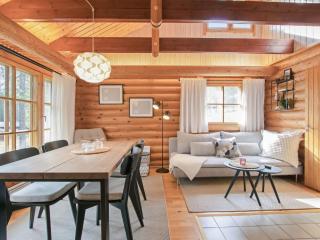 Holiday Home Ylläksen tunturihonkamaja 5 by Interhome - 5