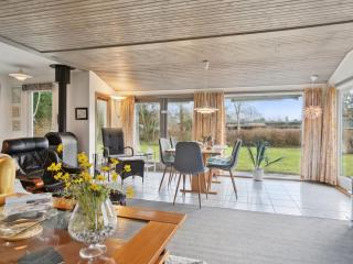 Holiday Home Guthbrand - 900m from the sea by Interhome - 7