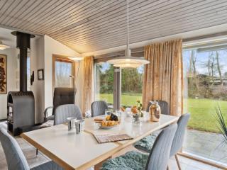 Holiday Home Guthbrand - 900m from the sea by Interhome - 4