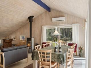 Holiday Home Sylvia - 900m from the sea by Interhome - 6