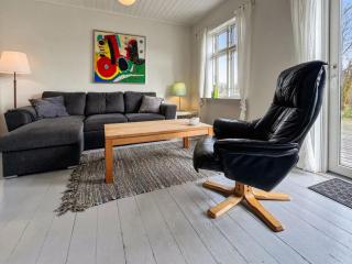 Apartment Elize - 250m from the sea by Interhome - 5