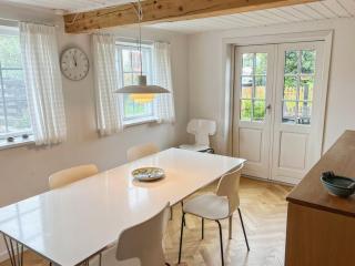 Holiday Home Melusine - 200m from the sea by Interhome - 1