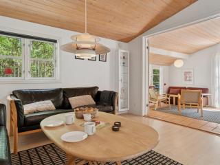 Holiday Home Signe - 850m from the sea by Interhome - 5